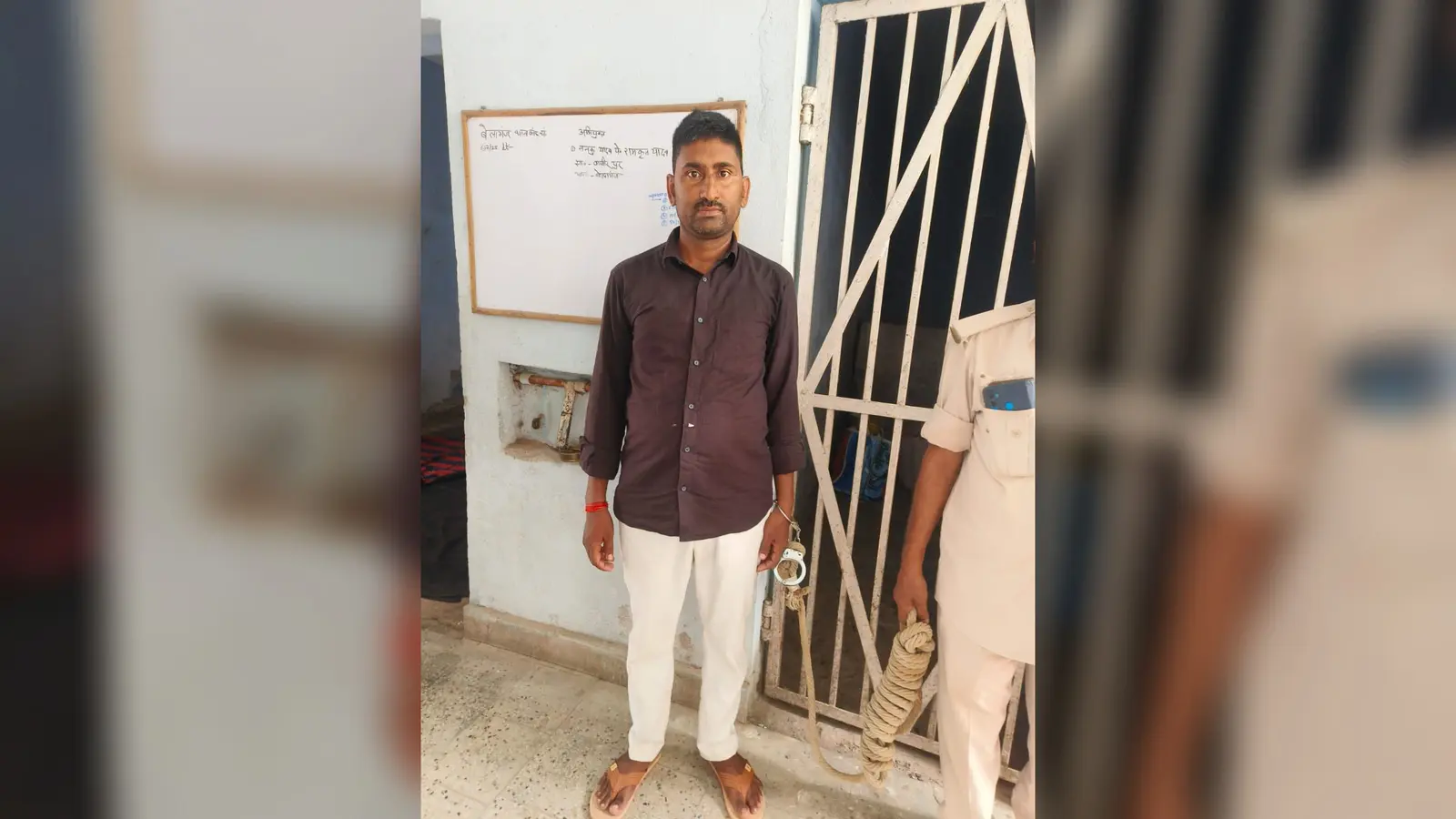 पुलिस ने एससी एसटी एक्ट के मामले में एक आरोपी को पकड़ा | Prabhat Khabar Network पुलिस ने एससी एसटी एक्ट के मामले में एक आरोपी को पकड़ा | Prabhat Khabar Network