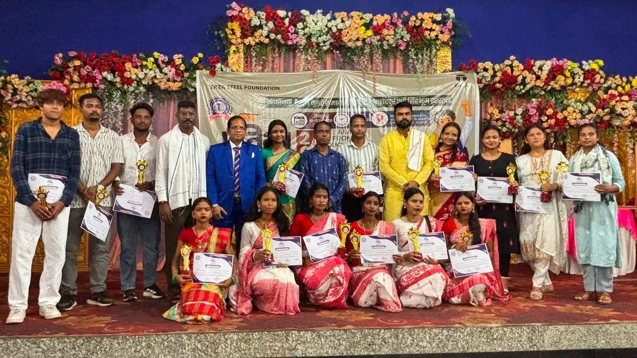 केबुल मुखी समाज ने शिक्षा समेत अन्य क्षेत्रों में समाज का नाम रोशन करने वालों को किया सम्मानित | Prabhat Khabar Network केबुल मुखी समाज ने शिक्षा समेत अन्य क्षेत्रों में समाज का नाम रोशन करने वालों को किया सम्मानित | Prabhat Khabar Network