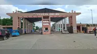 पूर्णिया की गुलाबबाग मंडी: बारिश और छुट्टी से सुस्त पड़ा कारोबार, मक्का की आवक घटी, जानिए आज का पूरा मंडी रेट