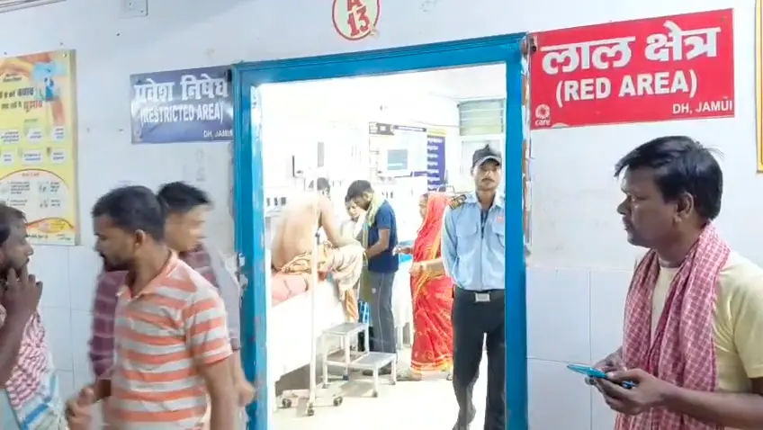 फोटो सदर अस्पताल में इलाजरत घायल | Prabhat Khabar Network फोटो सदर अस्पताल में इलाजरत घायल | Prabhat Khabar Network