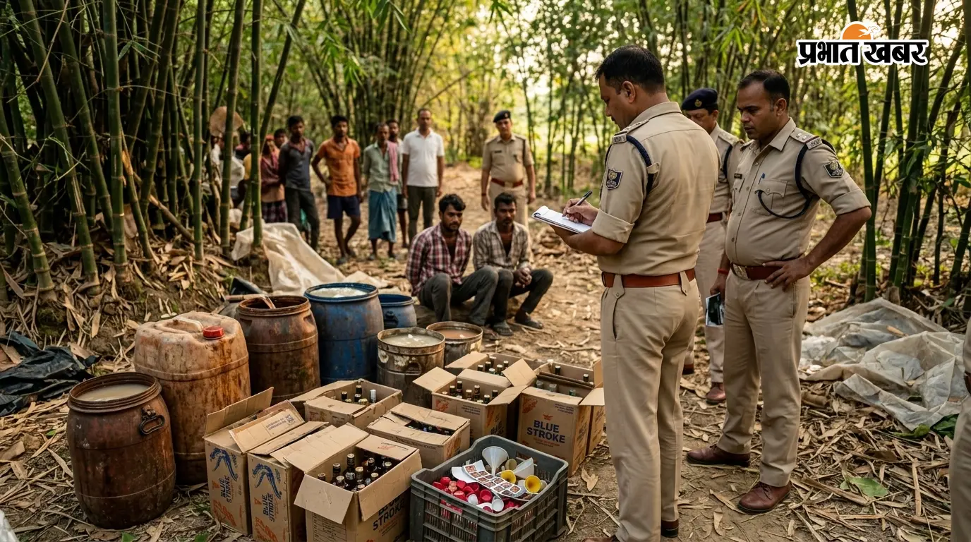 शराब फैक्ट्री का भंडाफोड़: 350 लीटर देसी और 15 कार्टन नकली अंग्रेजी शराब जब्त शराब फैक्ट्री का भंडाफोड़: 350 लीटर देसी और 15 कार्टन नकली अंग्रेजी शराब जब्त