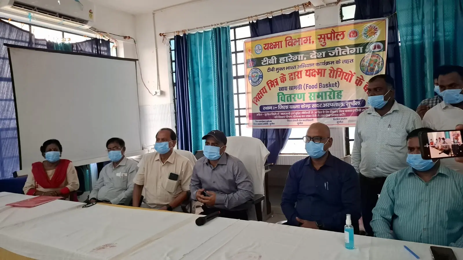 कार्यक्रम मे उपस्थित डीएम व अन्य | Prabhat Khabar Network कार्यक्रम मे उपस्थित डीएम व अन्य | Prabhat Khabar Network