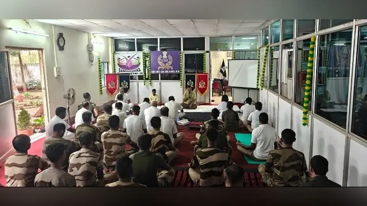 मेडिटेशन की प्रशिक्षण देते प्रशिक्षक. | Prabhat Khabar Network मेडिटेशन की प्रशिक्षण देते प्रशिक्षक. | Prabhat Khabar Network