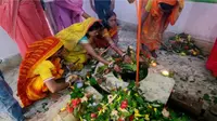 बांग्ला पंचांग के पहली सोमवारी पर शिवालयों में उमड़ा आस्था का सैलाब, हजारों श्रद्धालुओं ने किया जलाभिषेक