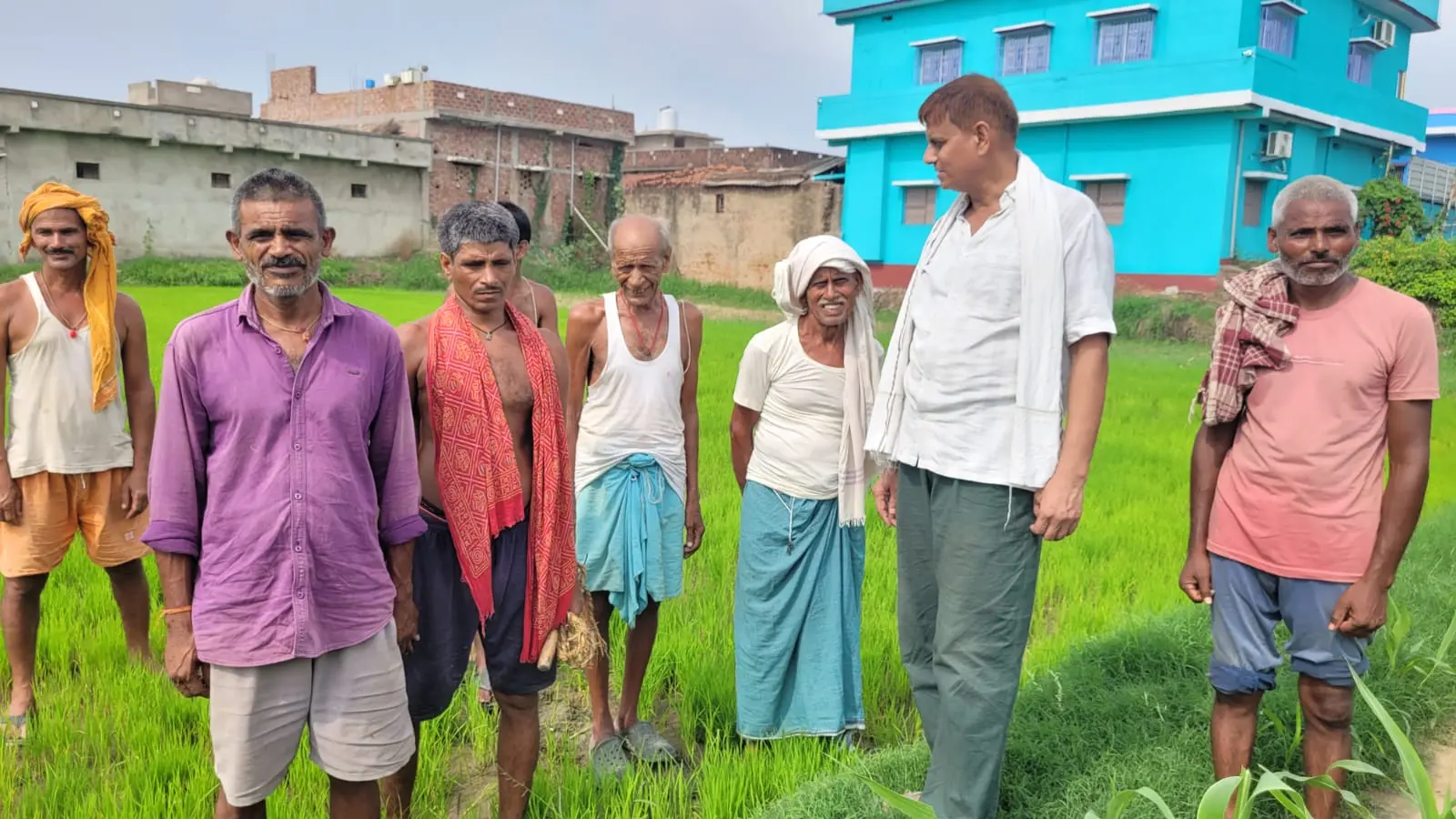 रिमझिम बारिश से किसानों में जगी उम्मीद, धान रोपनी की तैयारी तेज | Prabhat Khabar Network रिमझिम बारिश से किसानों में जगी उम्मीद, धान रोपनी की तैयारी तेज | Prabhat Khabar Network