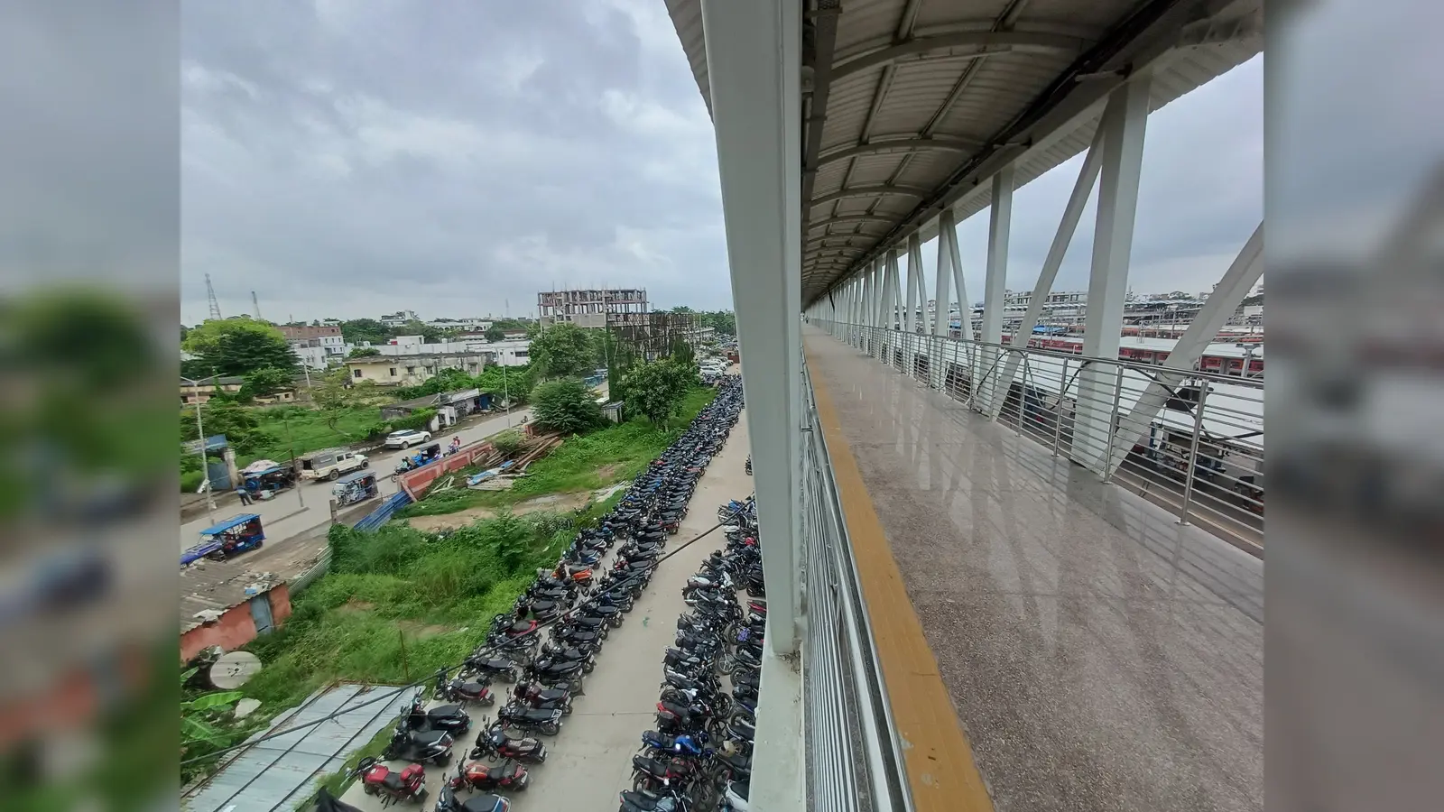 रेलवे जंक्शन का कायाकल्प: नया कंबाइंड टर्मिनल भवन तैयार, स्काईवॉक भी खुला | Prabhat Khabar Network रेलवे जंक्शन का कायाकल्प: नया कंबाइंड टर्मिनल भवन तैयार, स्काईवॉक भी खुला | Prabhat Khabar Network