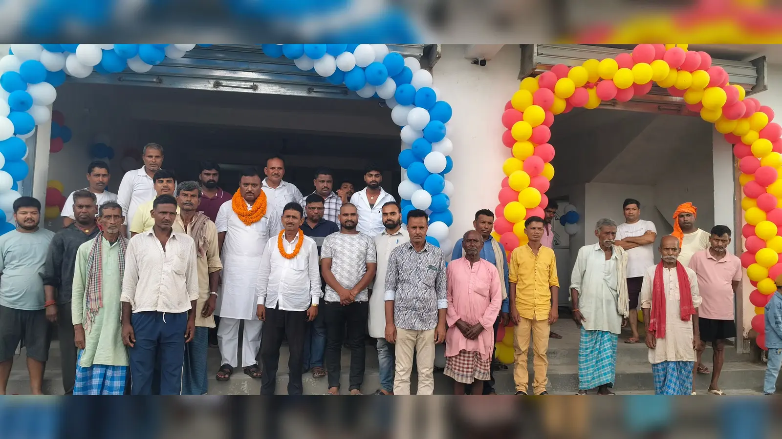 उद्घाटन करते पूर्व एमएलसी भीष्म साहनी | Prabhat Khabar Network उद्घाटन करते पूर्व एमएलसी भीष्म साहनी | Prabhat Khabar Network