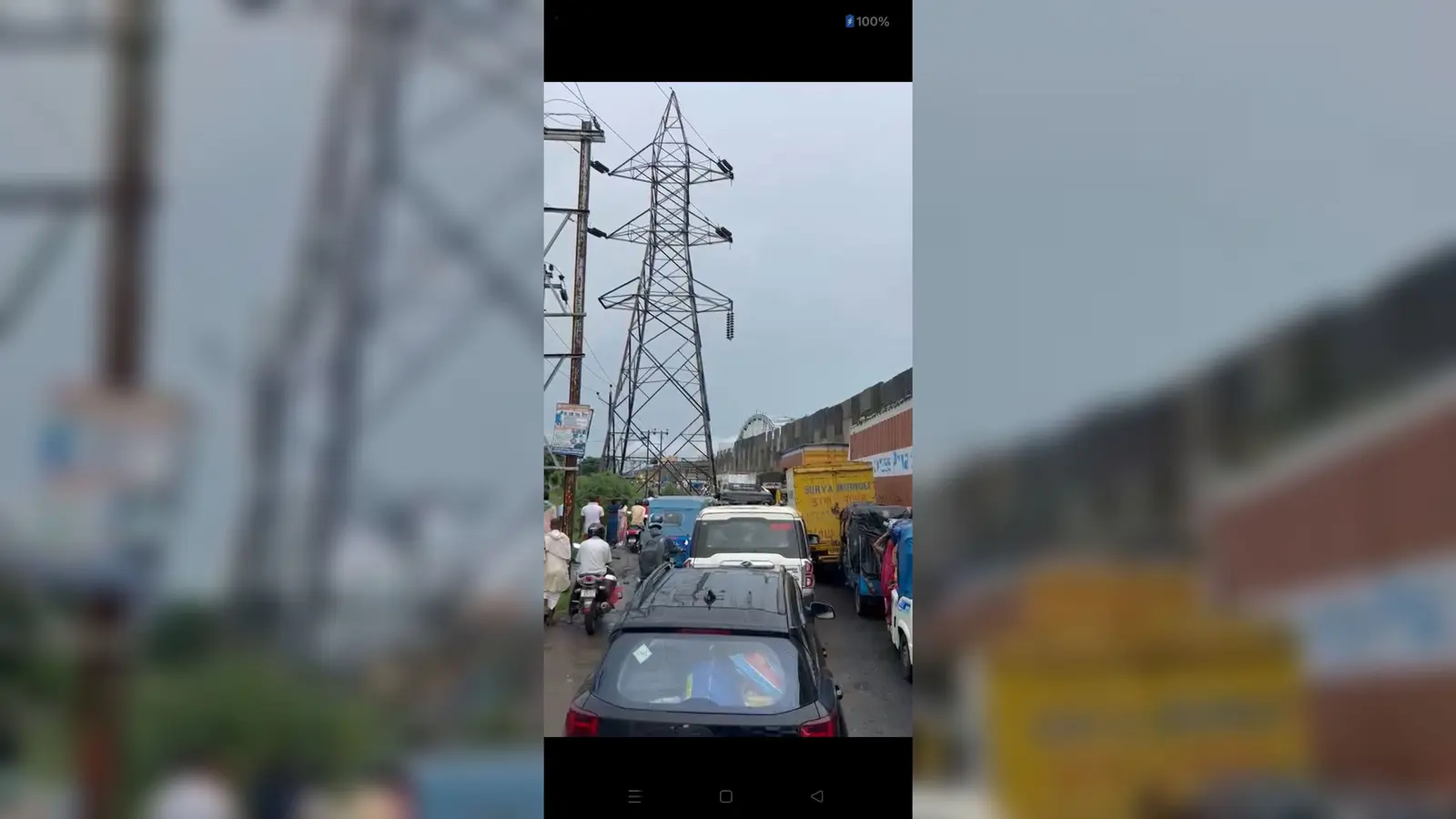 चकिया आरओबी के भीषण जाम का नजारा | Prabhat Khabar Network चकिया आरओबी के भीषण जाम का नजारा | Prabhat Khabar Network
