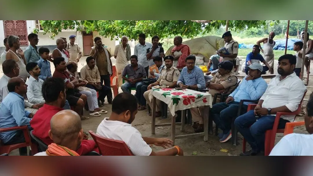 फोटो नं 106. श्रावणी शिव महोत्सव और जलाभिषेक को लेकर बैठक की तस्वीर. | Prabhat Khabar Network फोटो नं 106. श्रावणी शिव महोत्सव और जलाभिषेक को लेकर बैठक की तस्वीर. | Prabhat Khabar Network