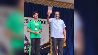 विद्यालय ने हर बार शिक्षा के क्षेत्र में एक नयी इबारत लिखी : फादर अरूण