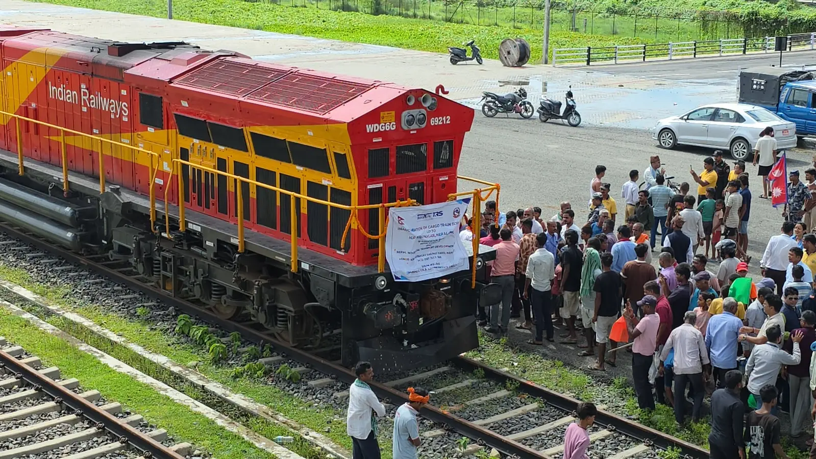 फोटो कैप्शन 01:- विराटनगर पहुंची कार्गो रेल. | Prabhat Khabar Network फोटो कैप्शन 01:- विराटनगर पहुंची कार्गो रेल. | Prabhat Khabar Network