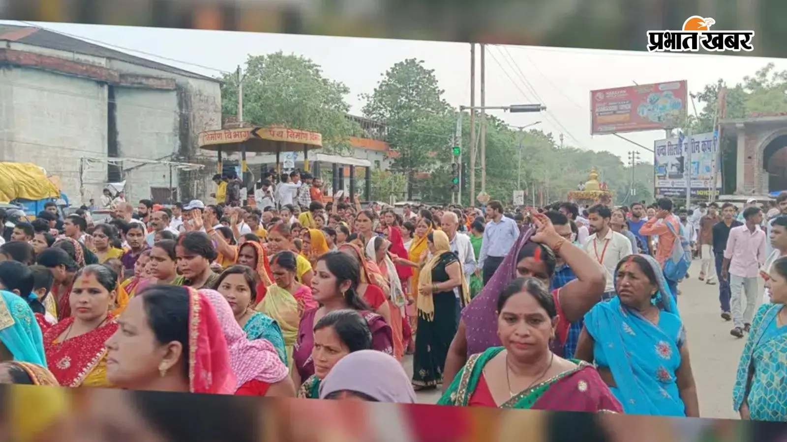 भगवान जगन्नाथ की भव्य रथयात्रा भगवान जगन्नाथ की भव्य रथयात्रा