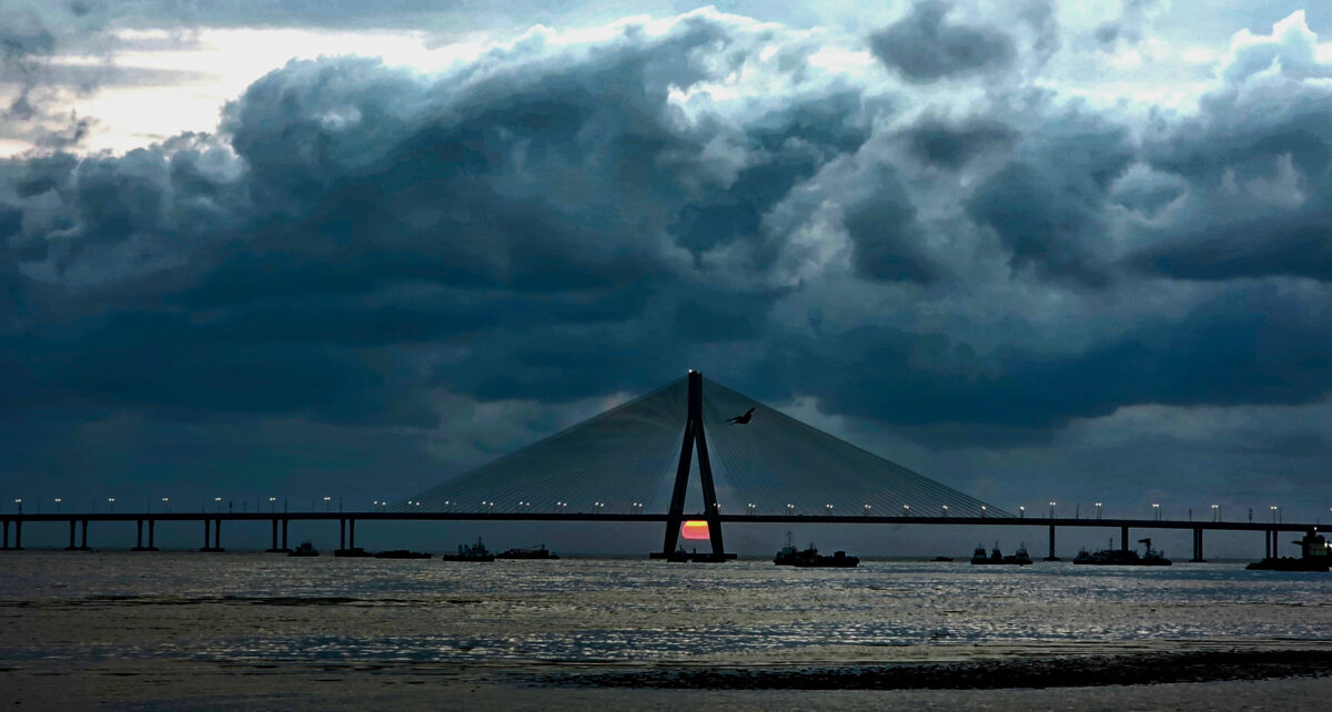मुंबई में मानसून का रौद्र रूप, 4 दिनों में 400 मिमी बारिश, तस्वीरों में देखें शहर का हाल 8 20260402464L Ckbj0I4
