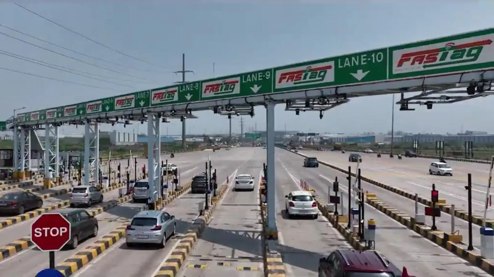 टोल प्लाजा (Photo: @NHAI_Official/X) टोल प्लाजा (Photo: @NHAI_Official/X)