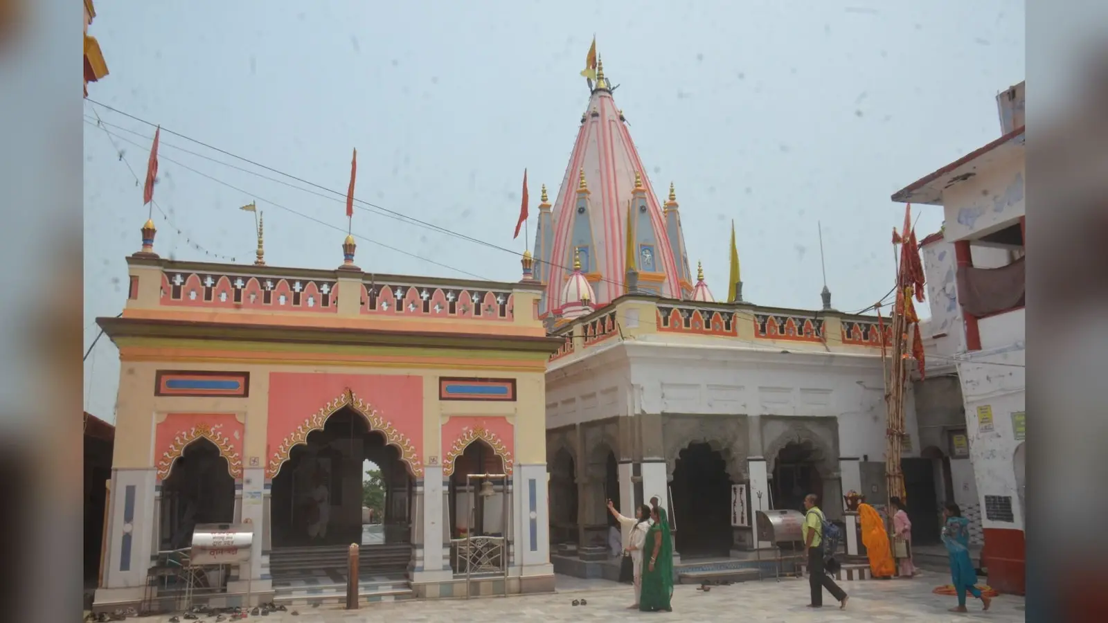 भागलपुर के प्रसिद्ध शिव मंदिर बाबा बूढ़ानाथ में सुबह पांच बजे विधि-विधान के साथ सरकारी पूजा संपन्न. भागलपुर के प्रसिद्ध शिव मंदिर बाबा बूढ़ानाथ में सुबह पांच बजे विधि-विधान के साथ सरकारी पूजा संपन्न.