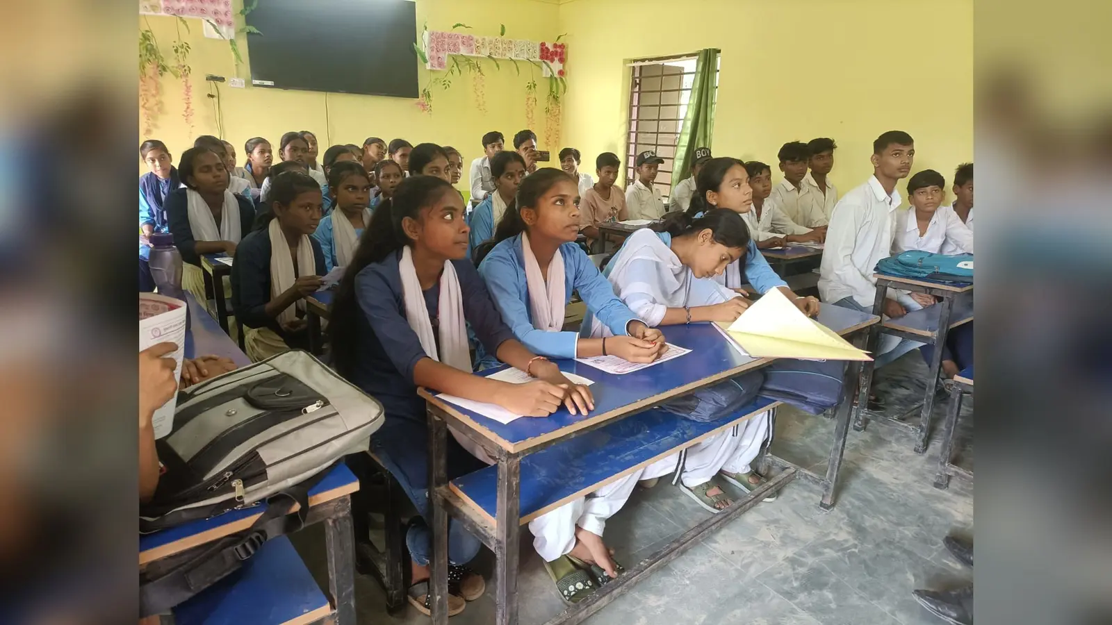फोटो - सहरसा - कार्यक्रम में भाग लेते बच्चे व अन्य | Prabhat Khabar Network फोटो - सहरसा - कार्यक्रम में भाग लेते बच्चे व अन्य | Prabhat Khabar Network