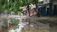 हल्की बारिश में कीचड़ में तब्दील हुआ सालमारी बाजार: सड़कों पर भरा दो फीट पानी, जनप्रतिनिधियों के प्रति गहराया आक्रोश