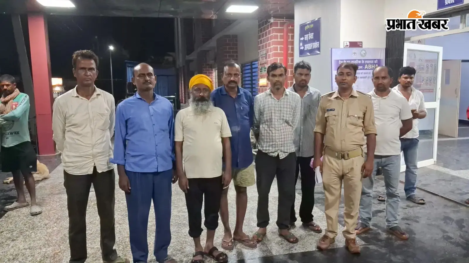 अज्ञात वाहन का कर साइकिल सवार बुजुर्ग को रौंदा हुई मौत परिजनों के बीच मची कोहराम अज्ञात वाहन का कर साइकिल सवार बुजुर्ग को रौंदा हुई मौत परिजनों के बीच मची कोहराम