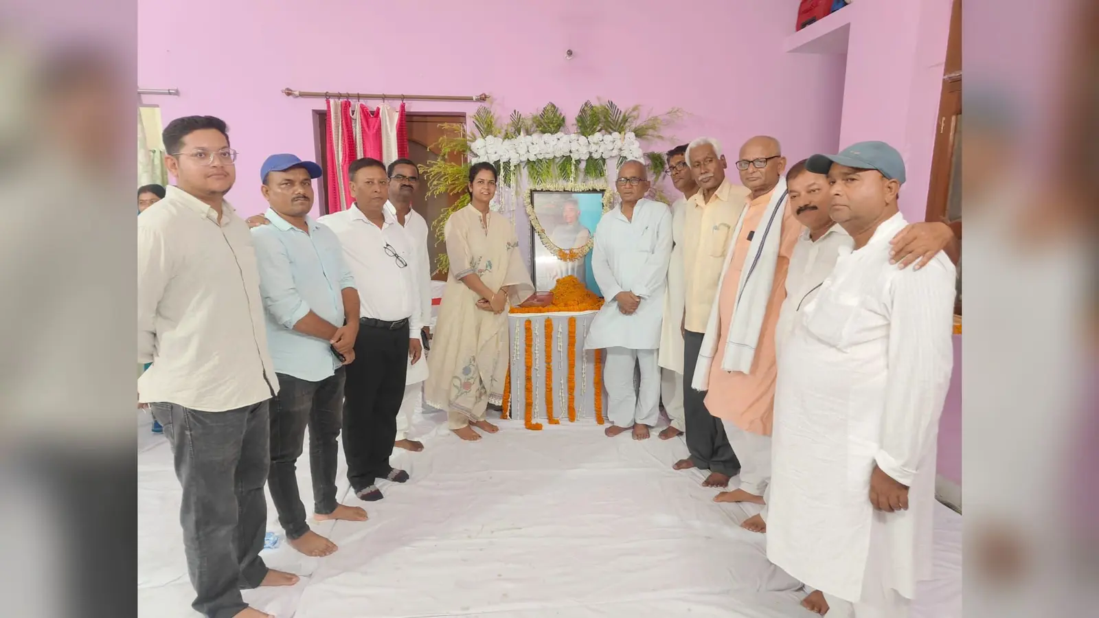 श्रद्धांजलि देते। | Prabhat Khabar Network श्रद्धांजलि देते। | Prabhat Khabar Network