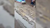 जमुई  के गिद्धौर के पतसंडा में जर्जर पीसीसी सड़क पर जलजमाव, आठ साल से ग्रामीण झेल रहे परेशानी