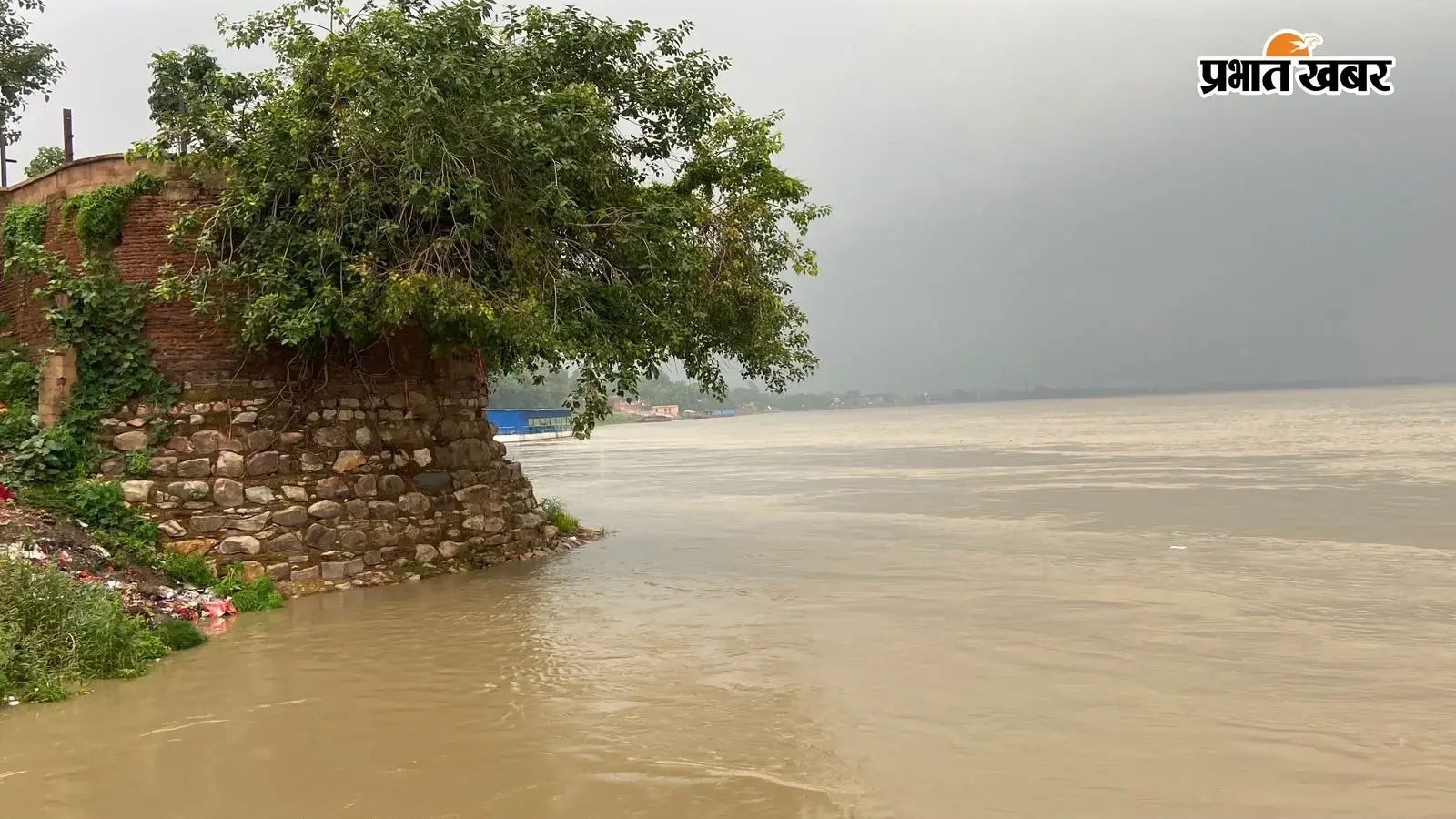 बिहार में बढ़ रहा है बाढ़ का खतरा बिहार में बढ़ रहा है बाढ़ का खतरा
