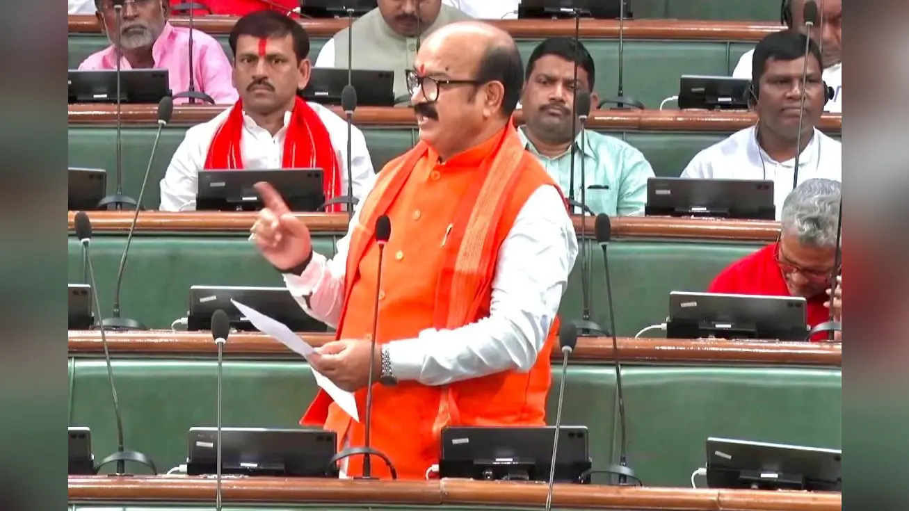 प्रश्न पूछते विधायक मुरारी मोहन झा | Prabhat Khabar Network प्रश्न पूछते विधायक मुरारी मोहन झा | Prabhat Khabar Network