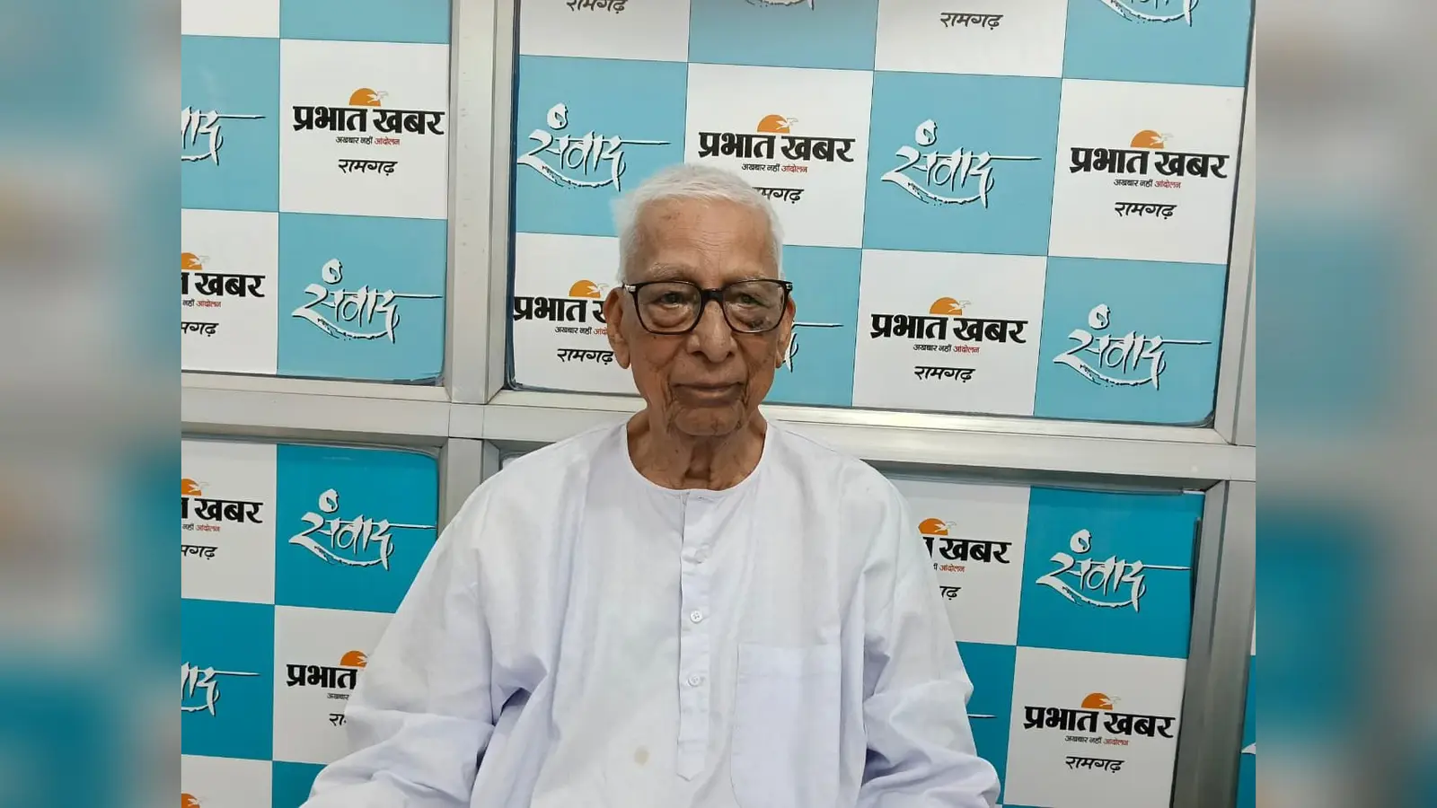 फोटो फाइल 21 आर-1 संवाद कार्यक्रम में शामिल एटक के राष्ट्रीय अध्यक्ष रमेंद्र कुमार | Prabhat Khabar Network फोटो फाइल 21 आर-1 संवाद कार्यक्रम में शामिल एटक के राष्ट्रीय अध्यक्ष रमेंद्र कुमार | Prabhat Khabar Network