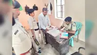 सारण व्यवहार न्यायालय की सुरक्षा व्यवस्था का डीएसपी ने किया निरीक्षण, पुलिसकर्मियों को दिए सख्त निर्देश