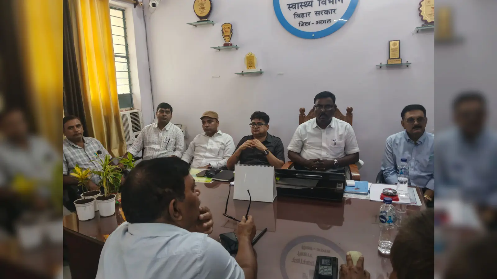 प्रेस वार्ता में जानकारी देते भाषा कि टीम | Prabhat Khabar Network प्रेस वार्ता में जानकारी देते भाषा कि टीम | Prabhat Khabar Network