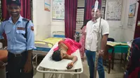 रोहतास: बभनौल अड्डा के पास अनियंत्रित हुई बाइक, सड़क पर गिरकर महिला गंभीर रूप से घायल