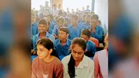 बक्सर: 'एक क्लिक से खाली हो सकता है बैंक अकाउंट', चौसा स्कूल में छात्रों को साइबर ठगी से बचने का दिया गया गुर