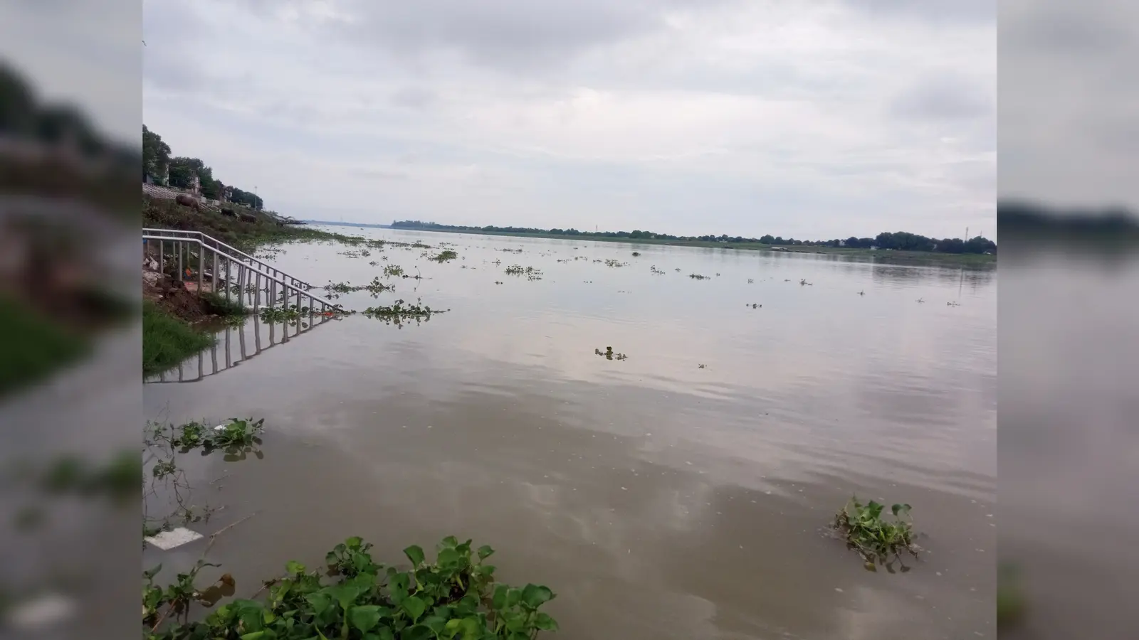 बक्सर में लगातार बढ़ता जलस्तर | Prabhat Khabar Network बक्सर में लगातार बढ़ता जलस्तर | Prabhat Khabar Network