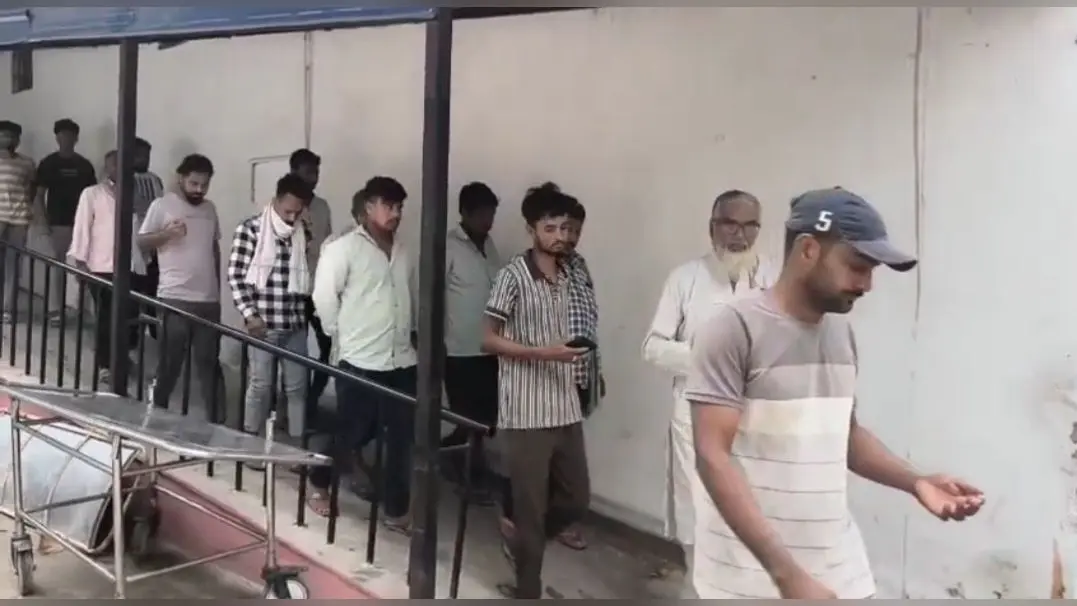 सदर अस्पताल बेगूसराय में आक्रोशित मृतक के परिजन | Prabhat Khabar Network सदर अस्पताल बेगूसराय में आक्रोशित मृतक के परिजन | Prabhat Khabar Network