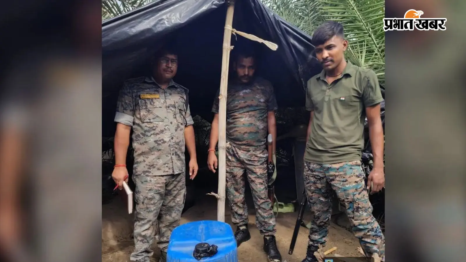 शराब भट्टी ध्वस्त करने के बाद पुलिस कर्मी शराब भट्टी ध्वस्त करने के बाद पुलिस कर्मी