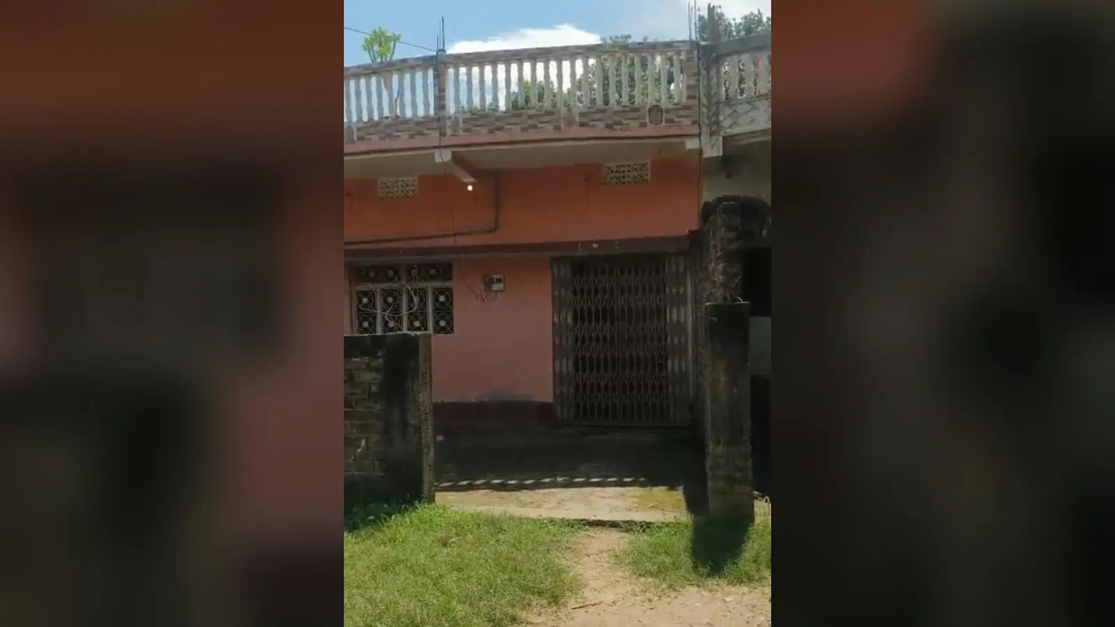 फोटो कैप्शन: सूर्यगढ़ा थाना का बोर्ड फोटो कैप्शन:0घर जहां हुई चोरी | Prabhat Khabar Network फोटो कैप्शन: सूर्यगढ़ा थाना का बोर्ड फोटो कैप्शन:0घर जहां हुई चोरी | Prabhat Khabar Network