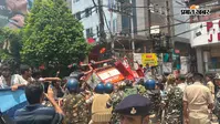 Patna Student Protest Live : डाकबंगला चौराहा पहुंचे प्रदर्शनकारी छात्र, पुलिस बैरिकेडिंग तोड़ी, आईजी की एस्कॉर्ट गाड़ी पर हमला
