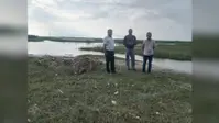 कोसी का जलस्तर बढ़ा, जलमग्न गांवों में पशुपालकों की मदद को पहुंचे DHO
