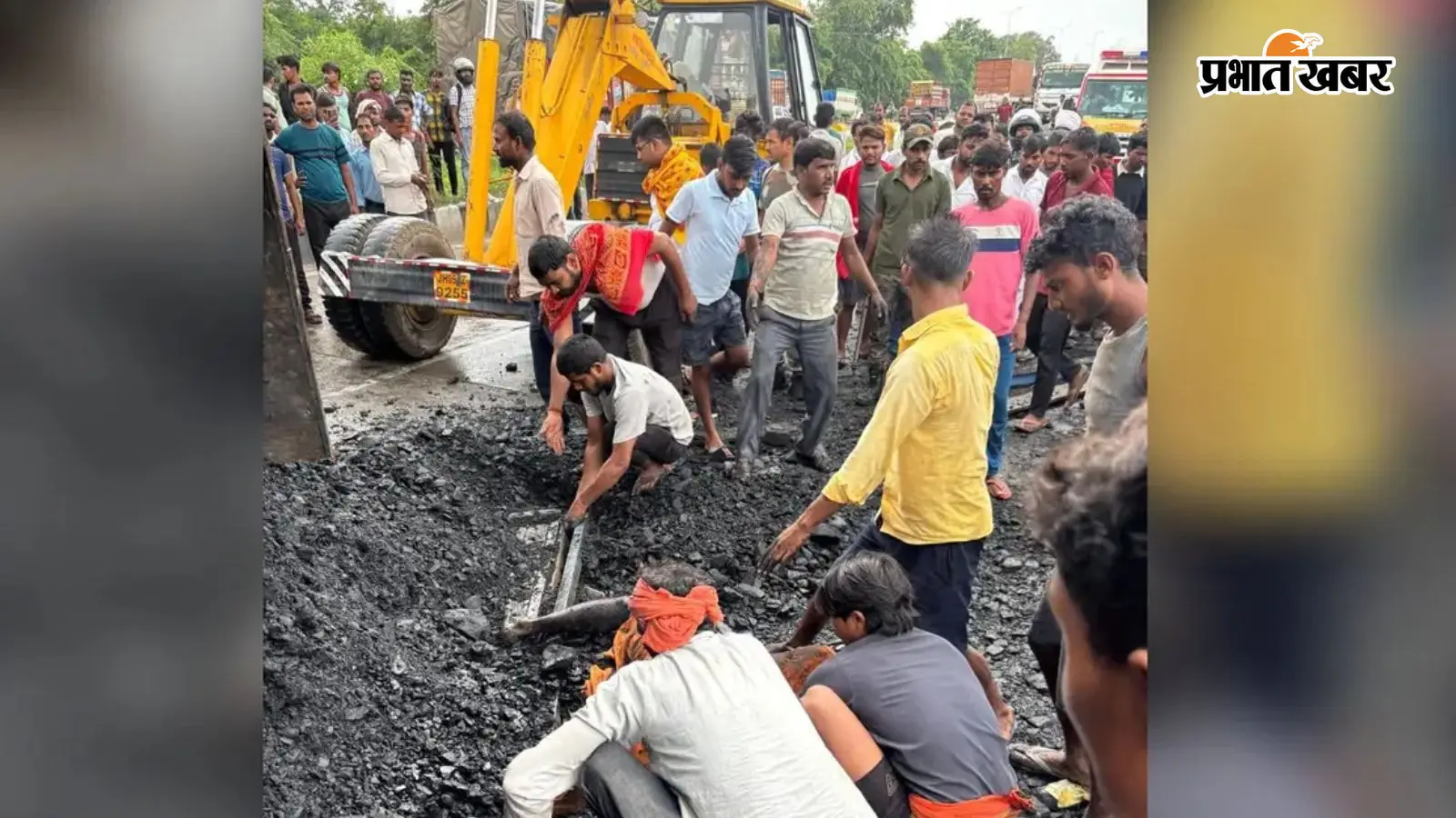 गया: ट्रक पलटा, लूना सवार बुजुर्ग की मौत, चालक घायल. गया: ट्रक पलटा, लूना सवार बुजुर्ग की मौत, चालक घायल.