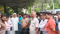 रोहतास NH-19 पर भीषण सड़क हादसा, डिवाइडर से टकराई कार, BSc नर्सिग छात्र की मौत, तीन गंभीर