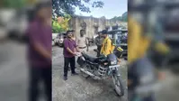 ब्लिंकइट डिलीवरी बैग की आड़ में शराब की तस्करी: 21 लीटर बीयर के साथ तस्कर गिरफ्तार, बाइक जब्त