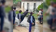 अस्पताल जाने वाली मुख्य सड़क 6 माह से बदहाल, नाली के पानी और कीचड़ से मरीज व राहगीर परेशान