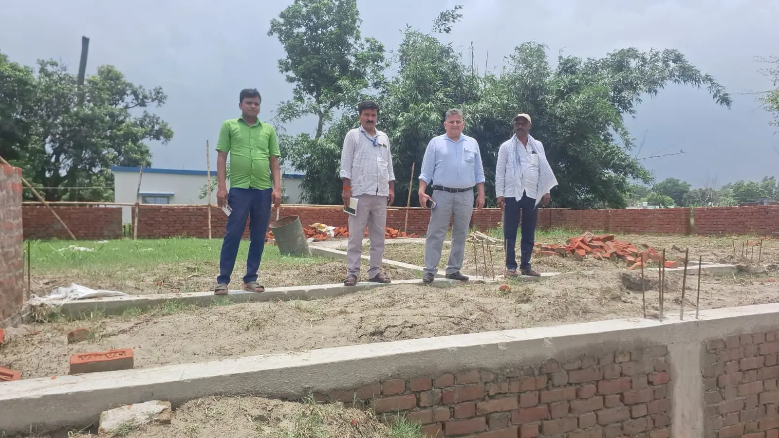 फोटो. भगवानपुर हाट में निरीक्षण करते सारण प्रमंडल के संयुक्त निबंधक सैयद मसरूक आलम | Prabhat Khabar Network फोटो. भगवानपुर हाट में निरीक्षण करते सारण प्रमंडल के संयुक्त निबंधक सैयद मसरूक आलम | Prabhat Khabar Network