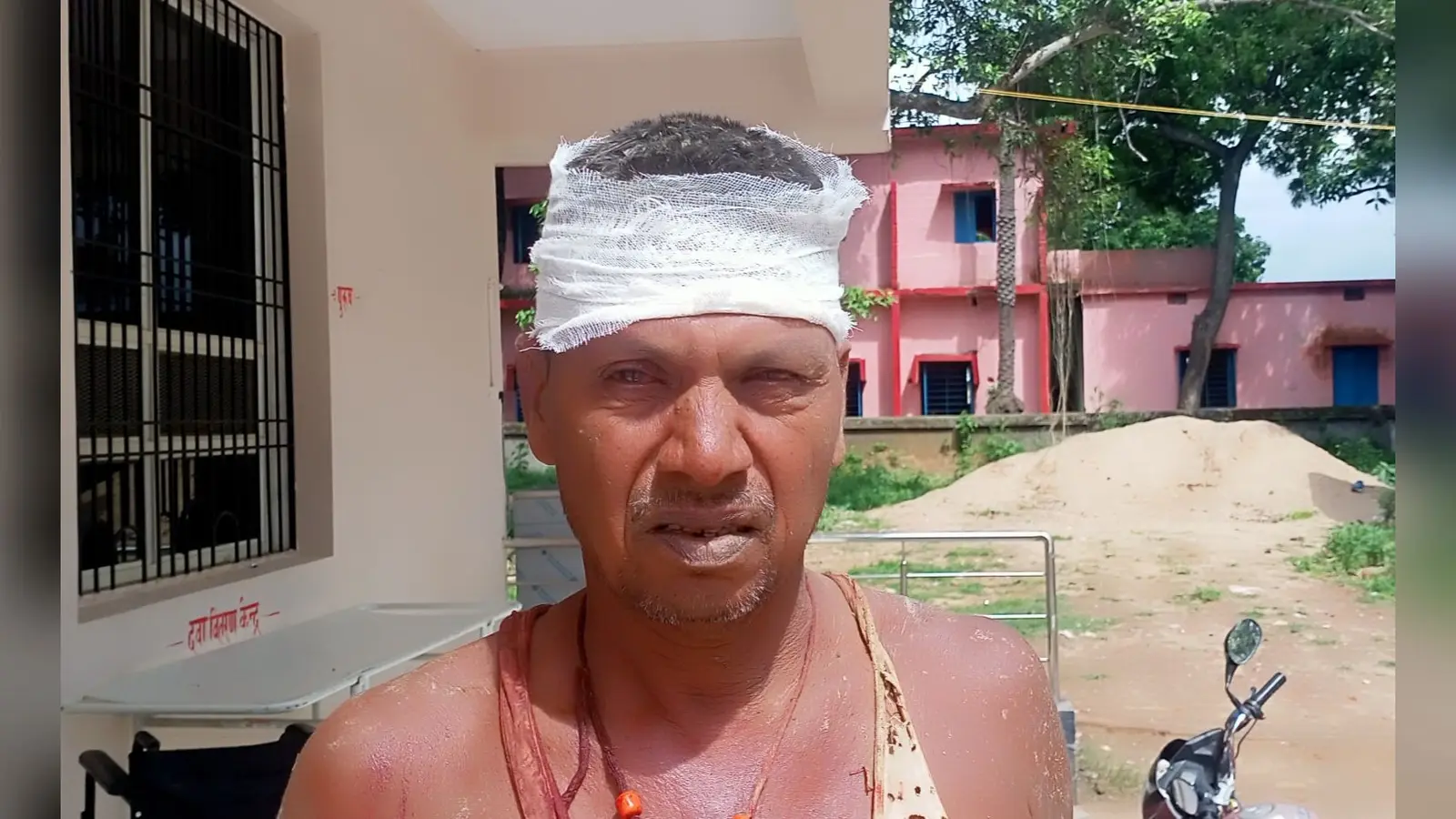 मारपीट कांड में जख्मी भतीजा | Prabhat Khabar Network मारपीट कांड में जख्मी भतीजा | Prabhat Khabar Network