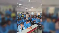 अरवल के पीएम श्री विद्यालय में साइबर जागरूकता अभियान, छात्र-छात्राओं को ऑनलाइन ठगी से बचाव की दी जानकारी