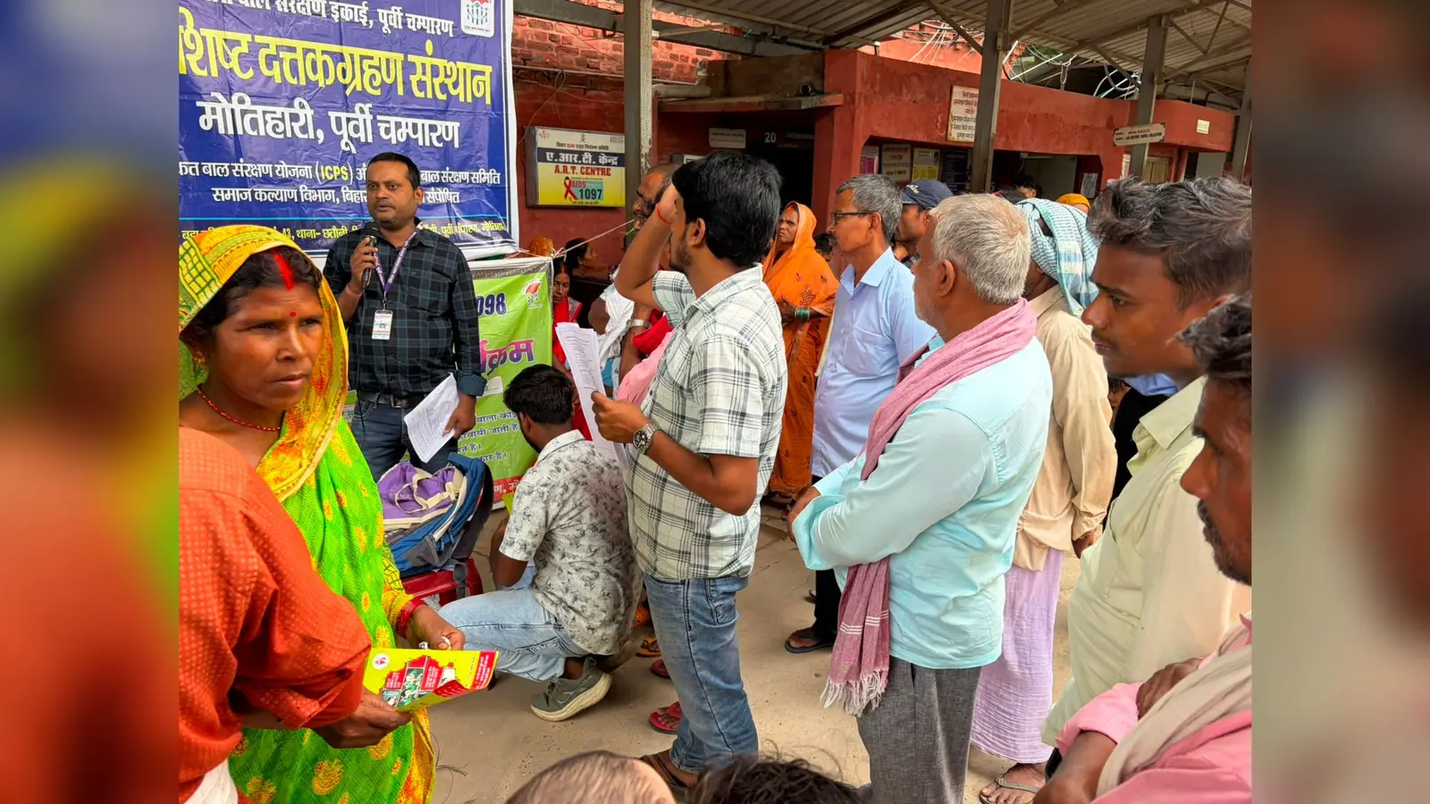 लोगों को दी जा रही बाल अधिकारों को लेकर जानकारी | Prabhat Khabar Network लोगों को दी जा रही बाल अधिकारों को लेकर जानकारी | Prabhat Khabar Network