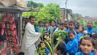 कैमूर: नुआंव में ‘एक पेड़ मां के नाम 3.0’ अभियान तेज, बच्चों ने निकाली जागरूकता पदयात्रा.