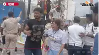 पटना छात्र आंदोलन में SSB जवान से भिड़ी लड़की, बोली- बताएं हमें क्यों मारा जाता है?