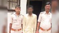 AK-47 के साथ फोटो वायरल करना पड़ा भारी, पुलिस ने युवक को किया गिरफ्तार
