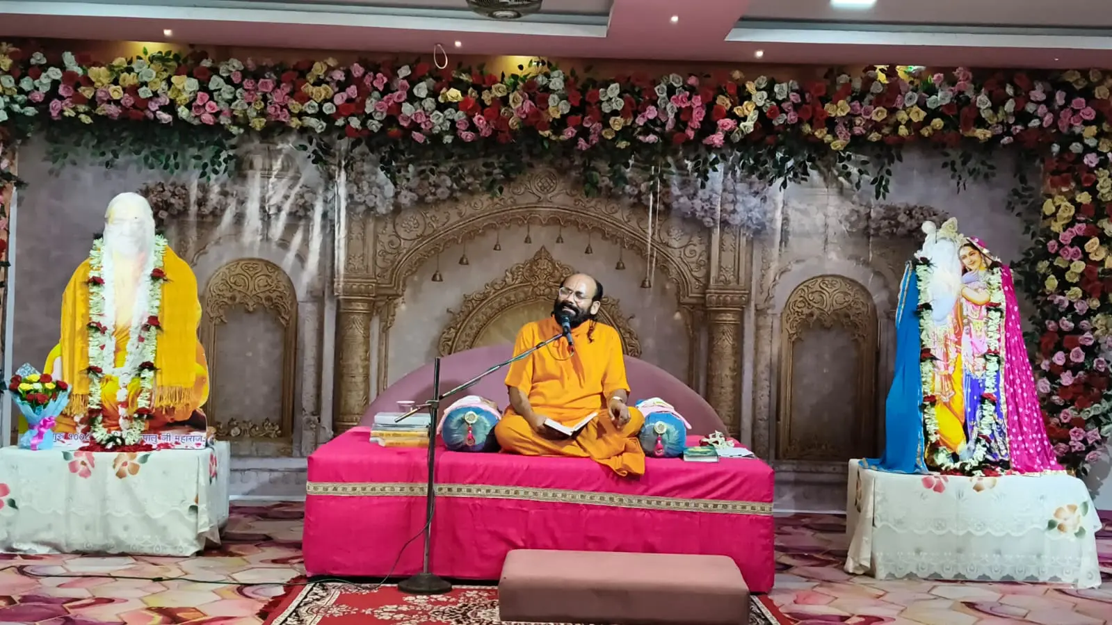 फोटो फाइल 22 आर-4 गणक मैरिज हॉल में आयोजित संगीतमय प्रवचन में उपस्थित श्रद्धालु. | Prabhat Khabar Network फोटो फाइल 22 आर-4 गणक मैरिज हॉल में आयोजित संगीतमय प्रवचन में उपस्थित श्रद्धालु. | Prabhat Khabar Network