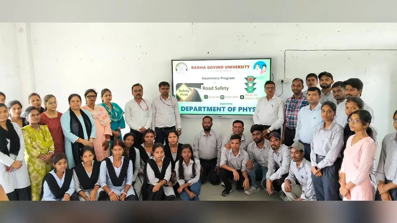 फोटो फाइल 22 आर-2 सड़क सुरक्षा जागरूकता कार्यक्रम में उपस्थित विश्वविद्यालय प्रबंधन, शिक्षक व छात्र-छात्राएं. | Prabhat Khabar Network फोटो फाइल 22 आर-2 सड़क सुरक्षा जागरूकता कार्यक्रम में उपस्थित विश्वविद्यालय प्रबंधन, शिक्षक व छात्र-छात्राएं. | Prabhat Khabar Network